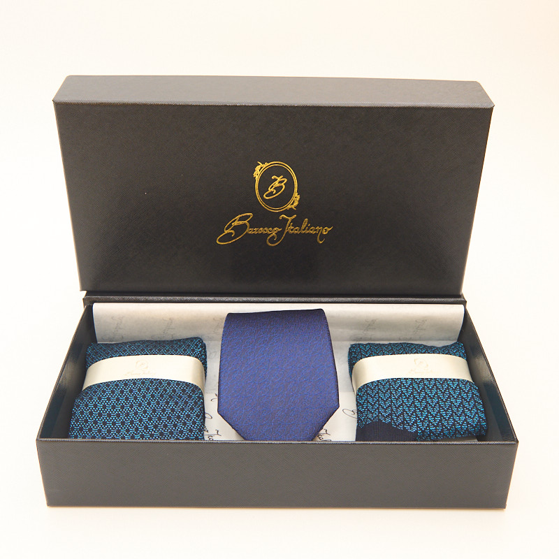 Box calza lunga cotone Filo di Scozia con polsino inglese e Cravatta in seta fatta a mano - CELESTE SORGENTE